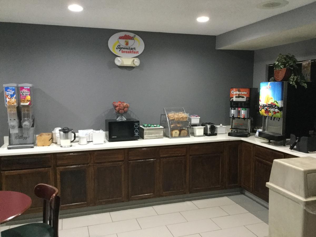 Super 8 By Wyndham Greer/Spartanburg Area Екстер'єр фото
