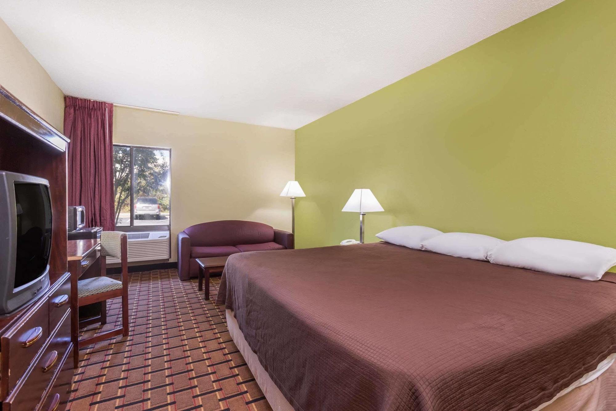 Super 8 By Wyndham Greer/Spartanburg Area Екстер'єр фото